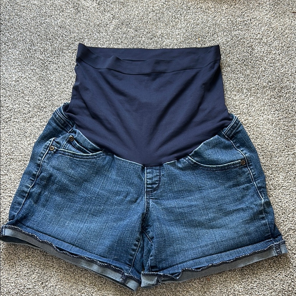 a:glow Maternity Boyfriend Shorts - Size 6